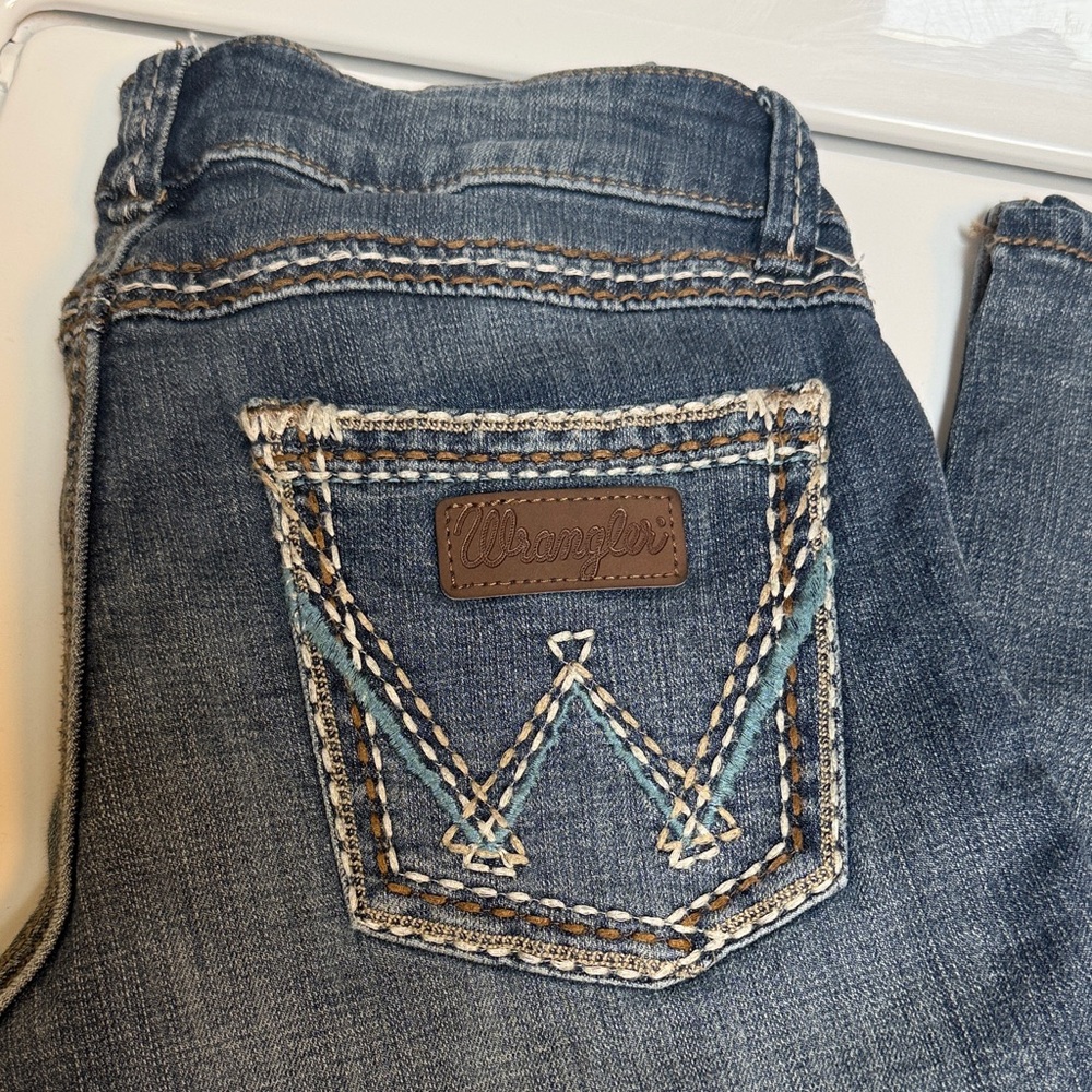 Wrangler Women's Denim Jeans with Embroidered Pocket